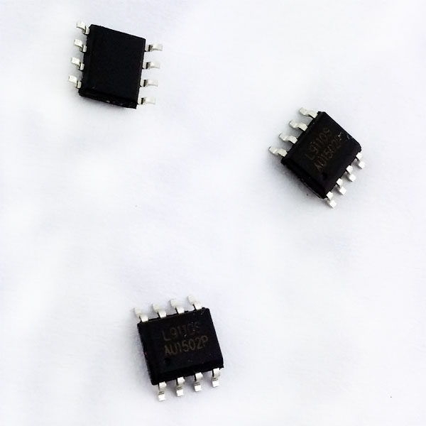 形成“双雄争霸”格局