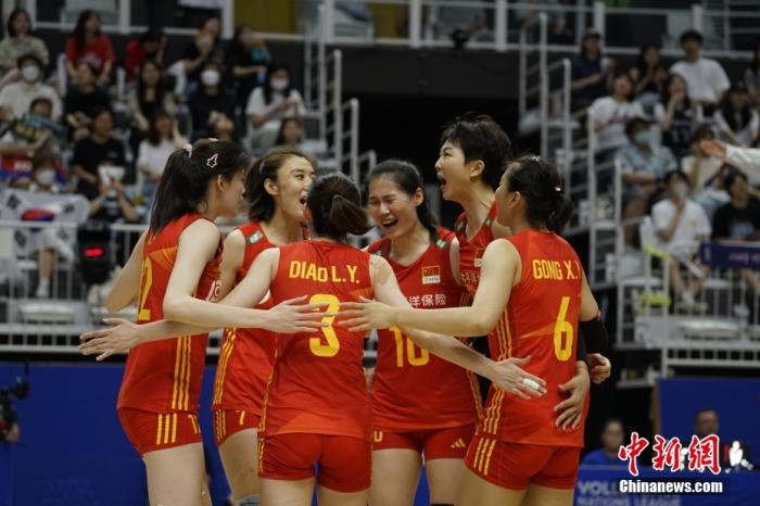 世联赛之旅收获落定，中国女排携银牌走向下一