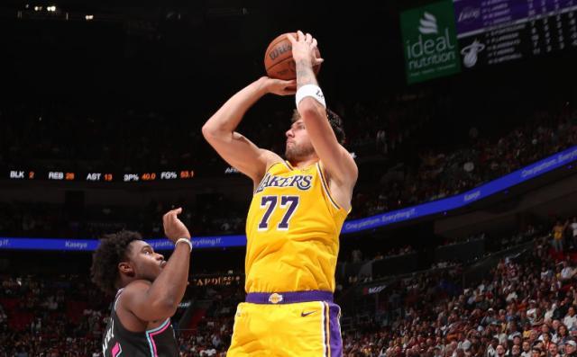 东契奇客场轰60分逆转热火 王者归来引名宿盛赞