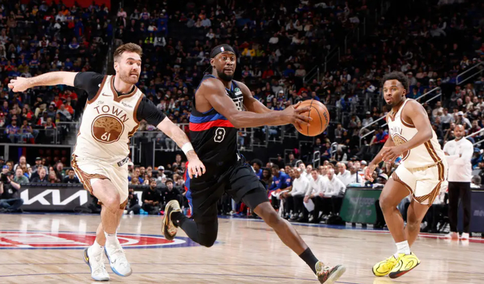 活塞狂轰禁区74分掀翻勇士 波神伤退库里休战惨