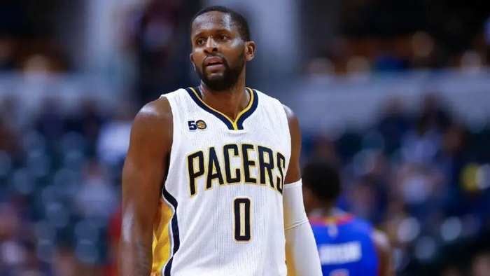 CJ-迈尔斯：从NBA铁血训练到镜头下的篮球情感捕