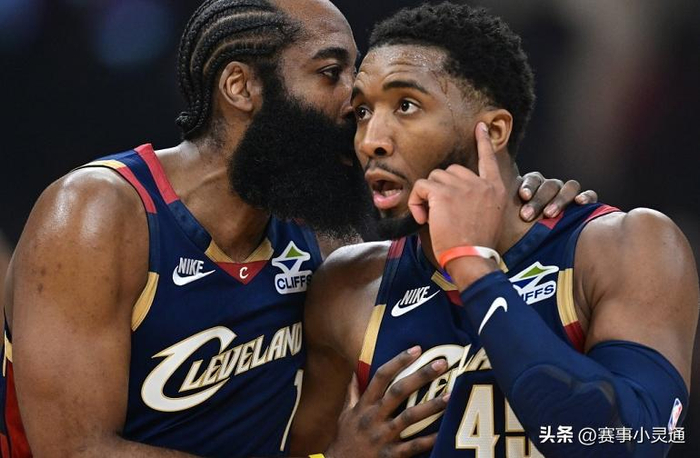 NBA季后赛首轮多场1-1平局 战火升级格局混乱